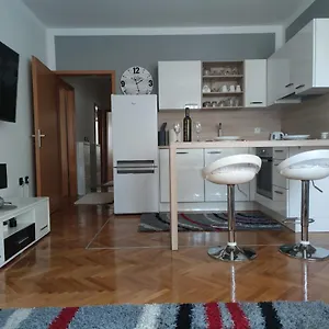 Sve U 5 Minuta Apartment Zadar